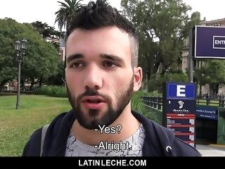 LatinLeche - Muscular Stud Sucks An Unabated Horseshit Be useful to A Fat Wad Of Cardinal
